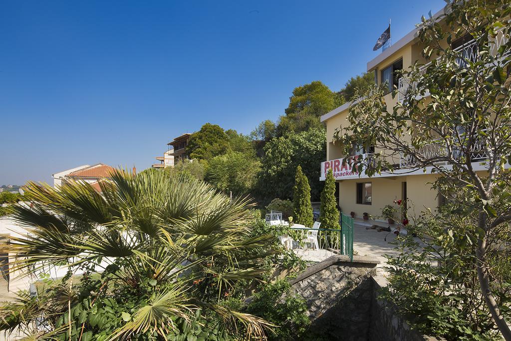 Pirate Backpackers Ulcinj Exterior photo